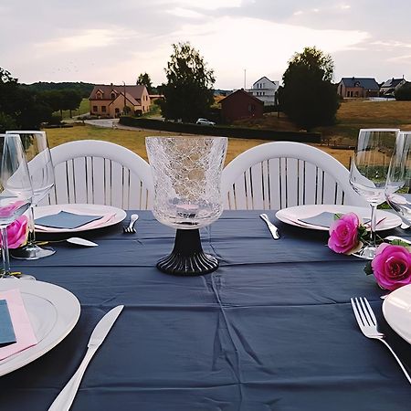 Au Chant Des Roches - Parking - Wifi - Terrasse - Chambres Familiales - Cerfontaine Bagian luar foto