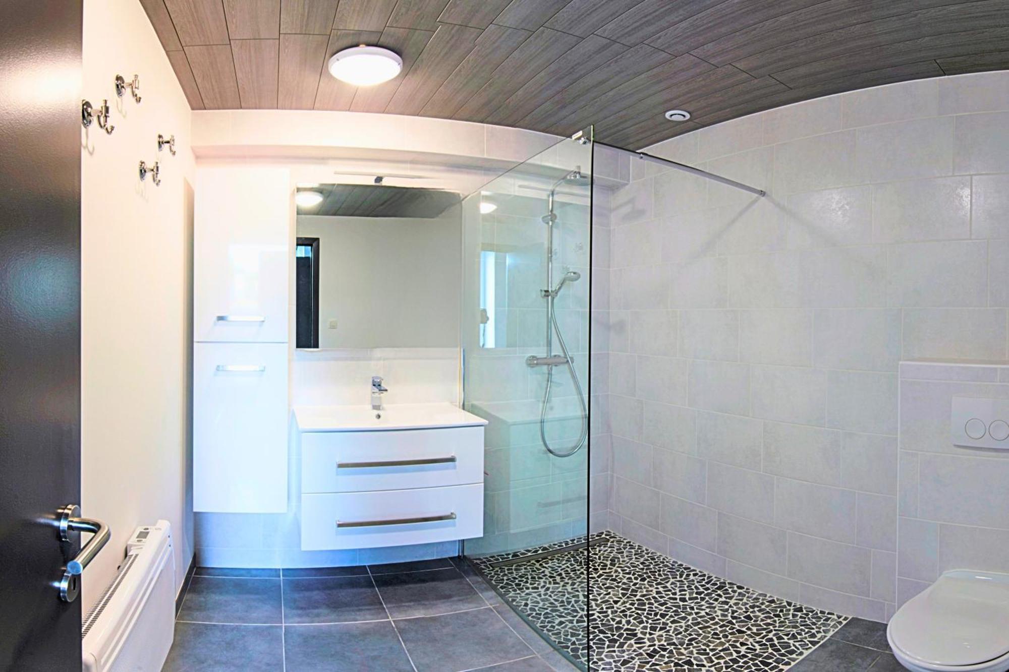 Au Chant Des Roches - Parking - Wifi - Terrasse - Chambres Familiales - Cerfontaine Bagian luar foto