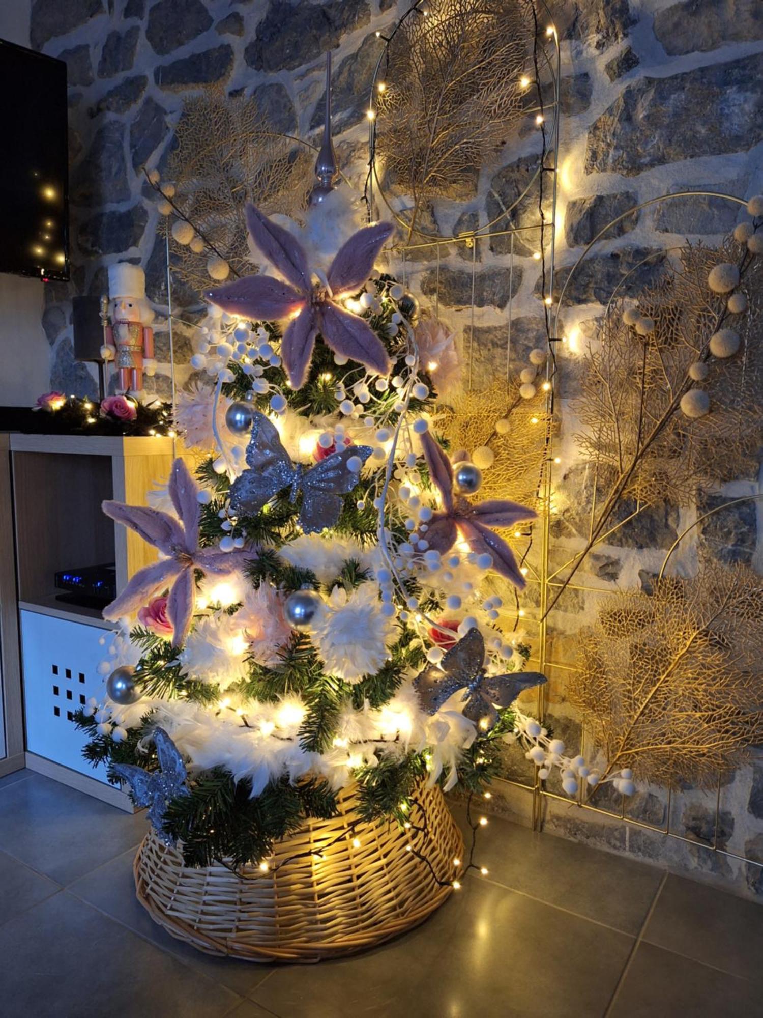 Au Chant Des Roches - Parking - Wifi - Terrasse - Chambres Familiales - Cerfontaine Bagian luar foto